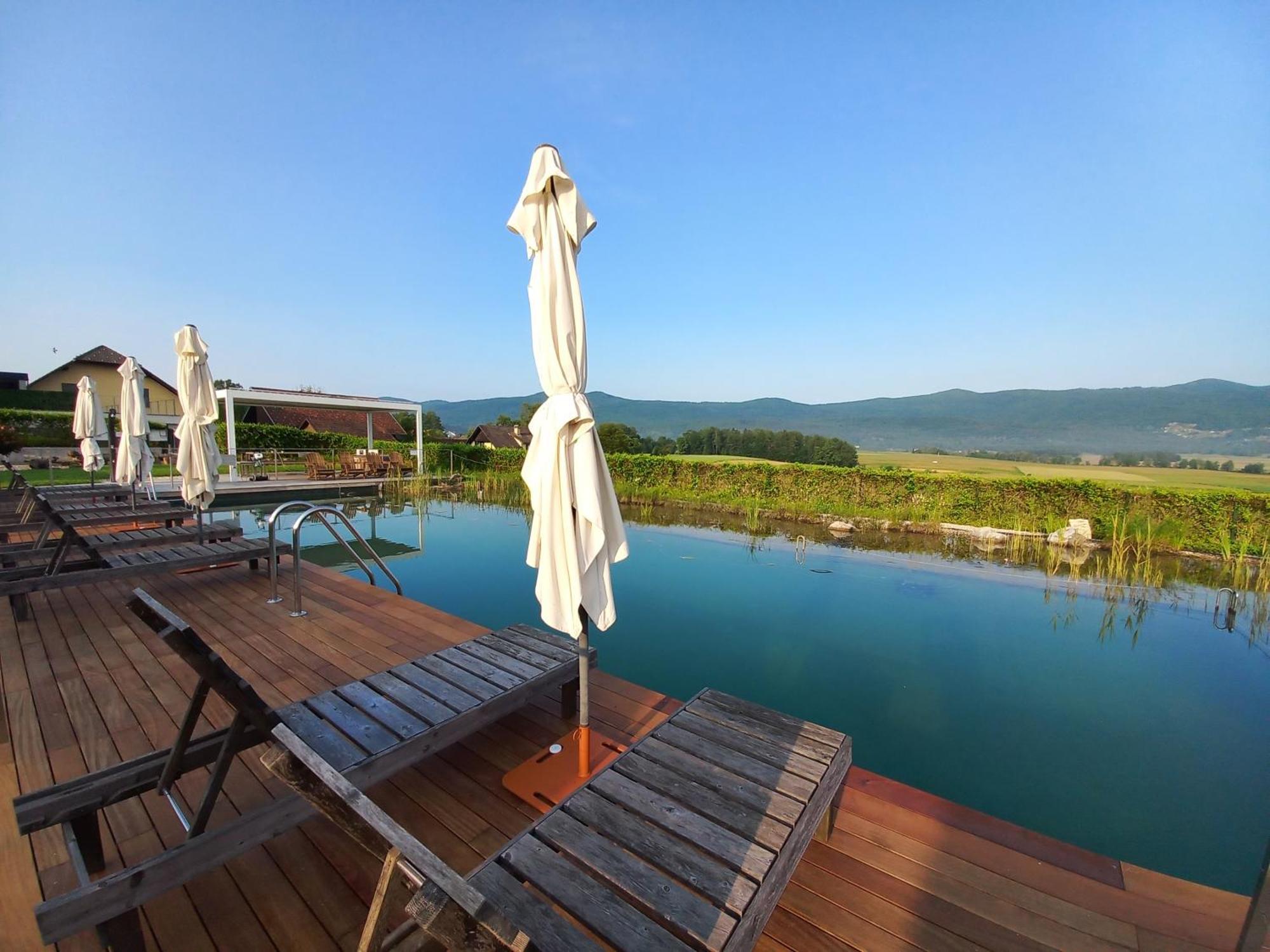 Glamping Maleric With Natural Pool Dragatuš Oda fotoğraf