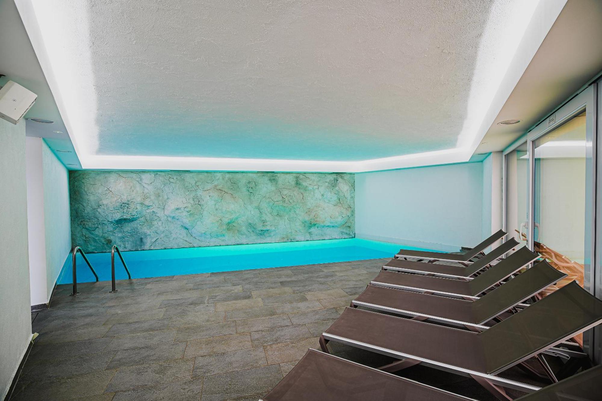 Glamping Maleric With Natural Pool Dragatuš Dış mekan fotoğraf