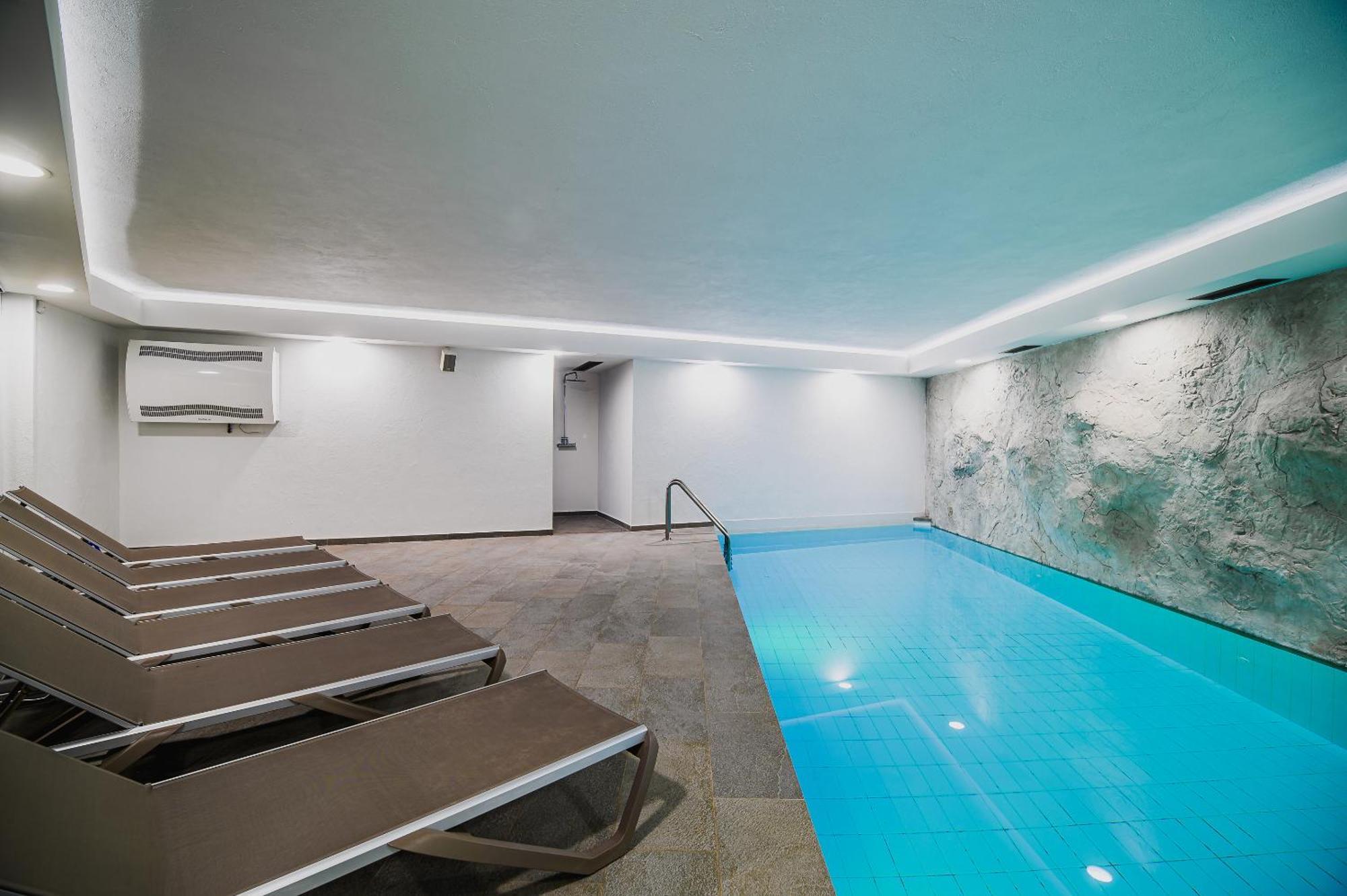 Glamping Maleric With Natural Pool Dragatuš Dış mekan fotoğraf